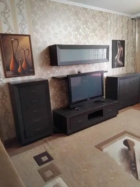 Продается 2к. квартира. Набережная в Ворошиловском районе.
