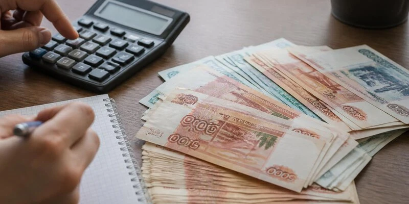Эксперт Балынин допустил рост МРОТ в 2027 году до 32,7 тыс. рублей