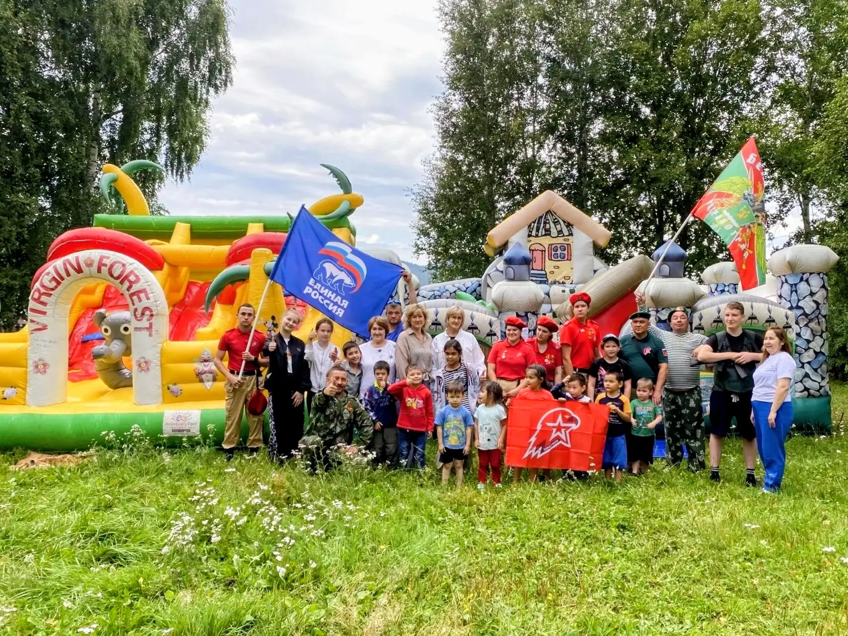 🇷🇺 Патриотическое воспитание в действии: пограничники Белорецка провели «Урок мужества»