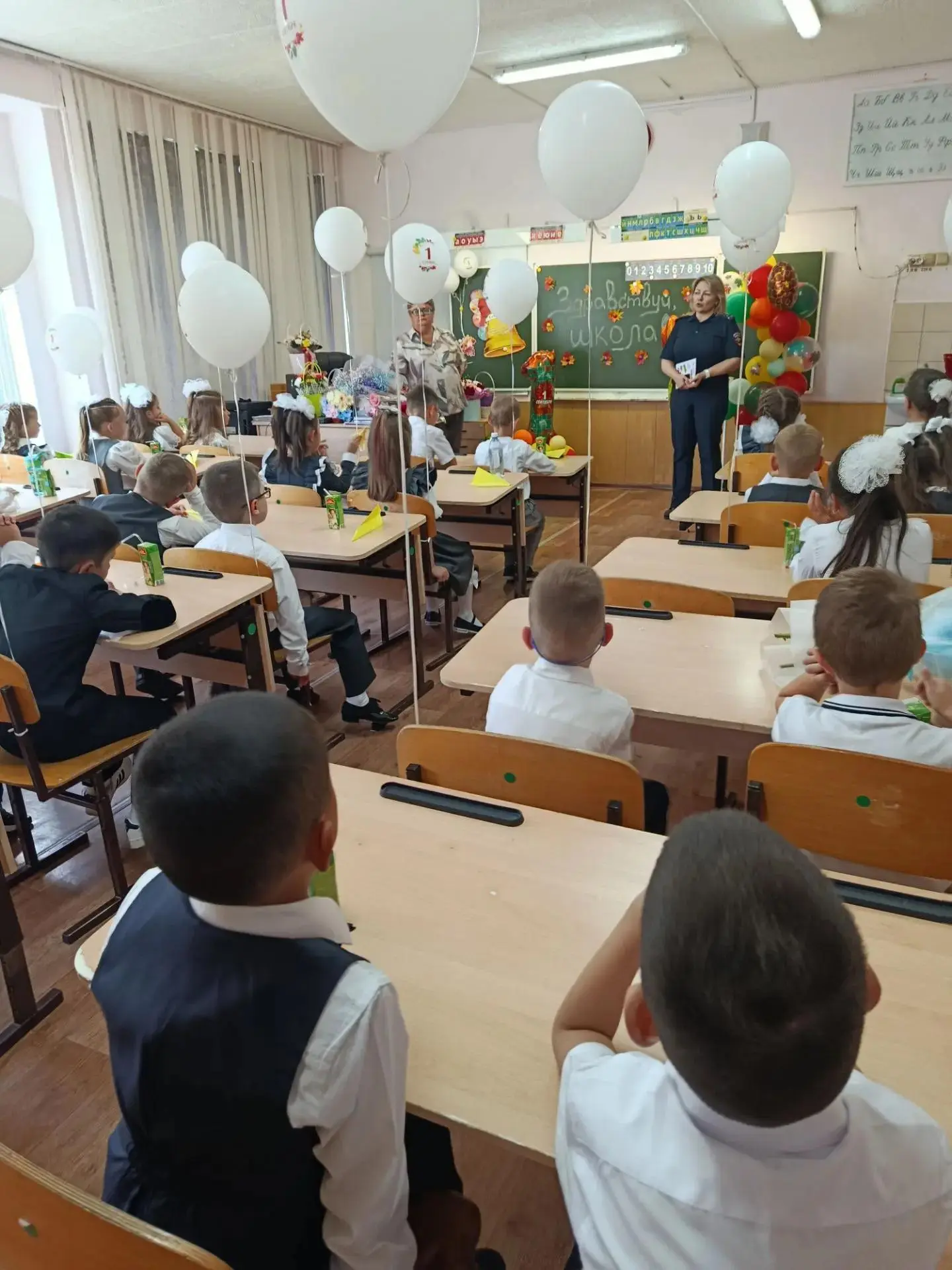 Учебный год официально стартовал! Линейки прошли, первые звонки прозвенели, и школы вно...