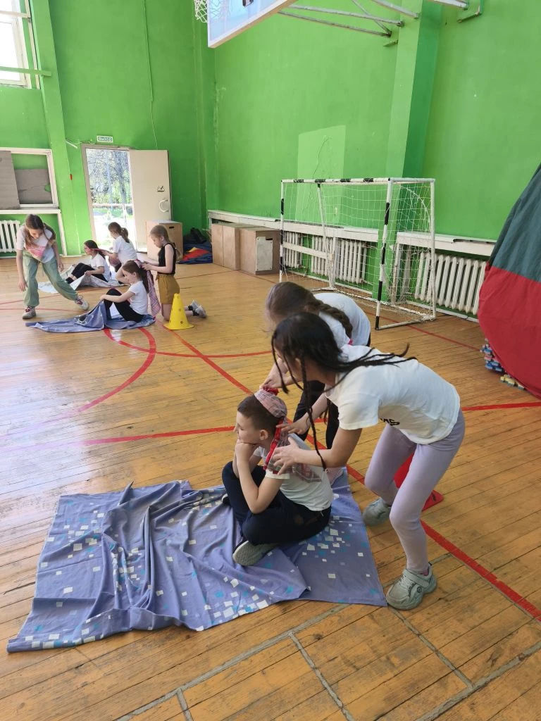 🌟🏅 Соревнования, посвященные Дню Победы в ГБОУ Школа 118! 🏅🌟  Сегодня в нашей школе царила атмосфера