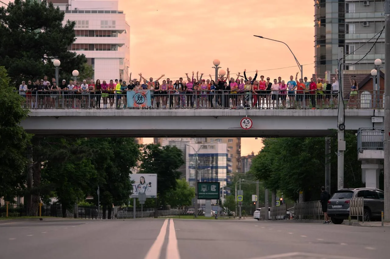 Поздравляем всех с Международным днём бега! 

🏃‍♀️🏃‍♂️Уже по доброй традиции бегуны Краснодара соб