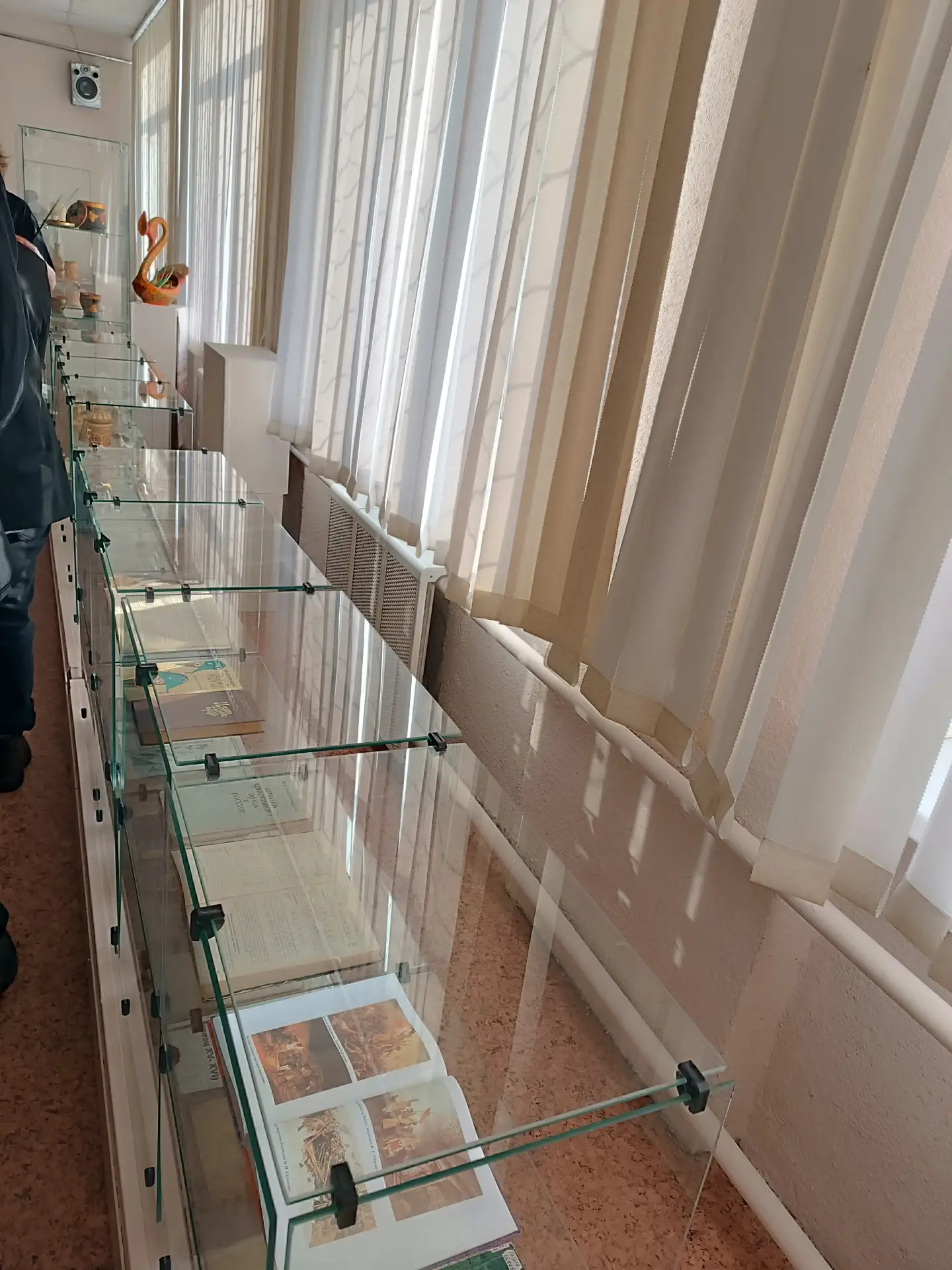Студенты СГФ и ФППО в музее НТГСПИ 📜 16 марта студенты первых курсов СГФ и ФППО вместе с заведующей 