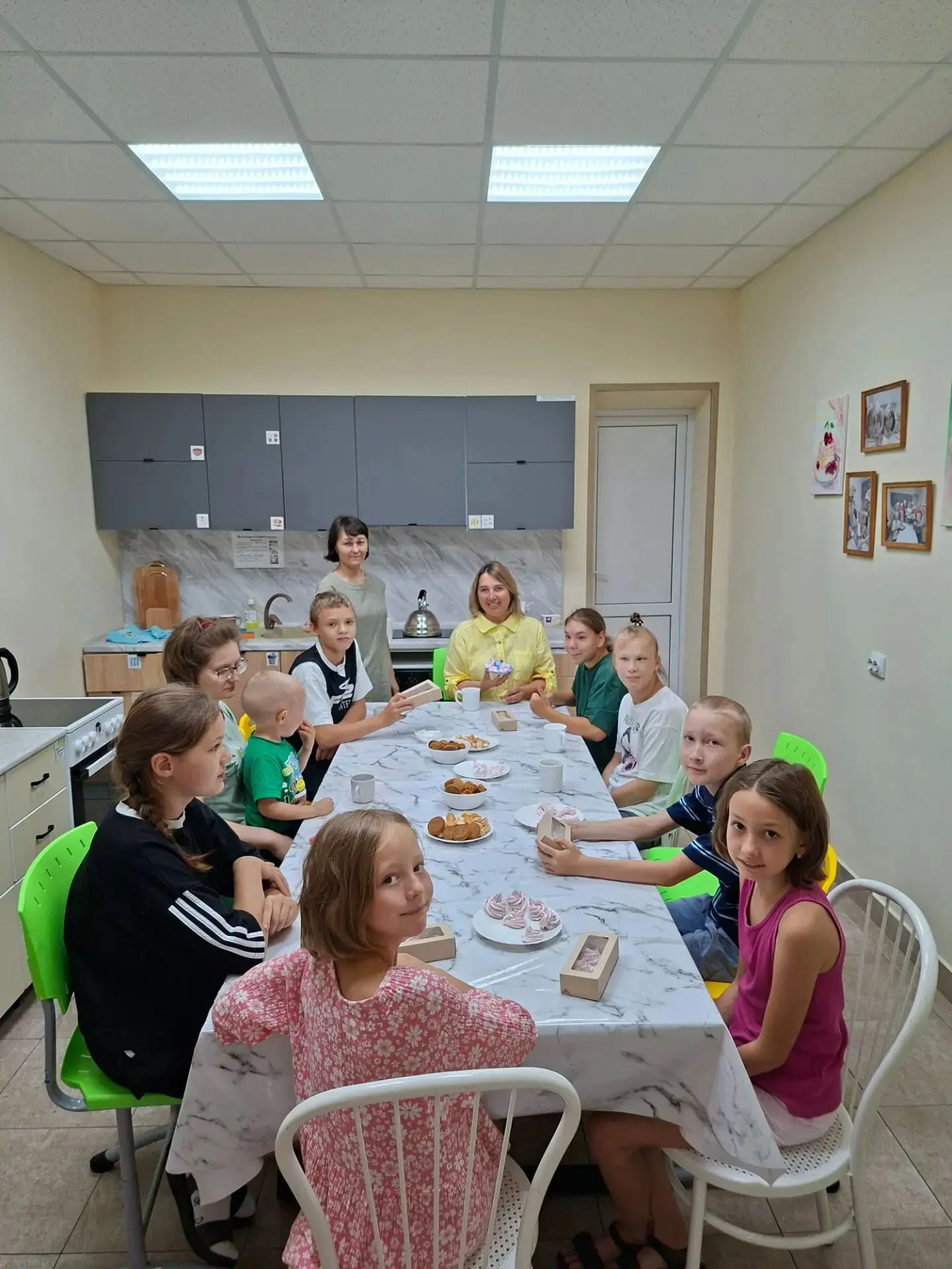 Малиновый зефир своими руками

В кулинарной мастерской «Эчпочмак» прошёл замечательный мастер-класс,
