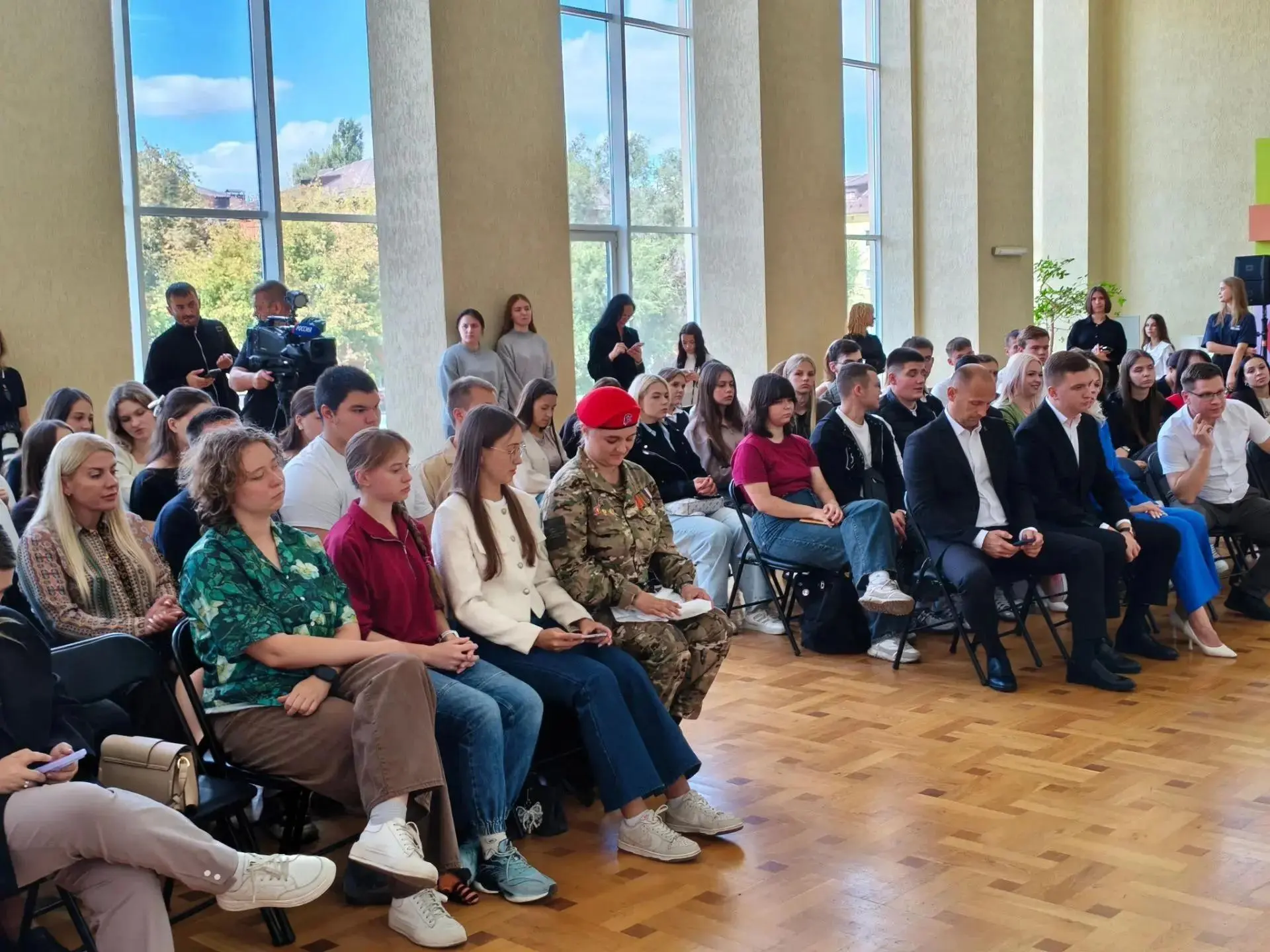 🎙 Певец Денис Майданов пообщался с курской молодёжью