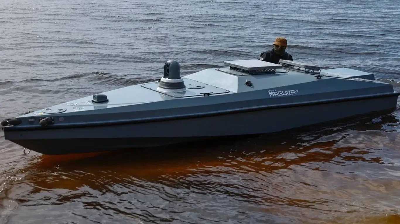Россия пока не использовала морские дроны для ударов по гидротехническим сооружениям на...