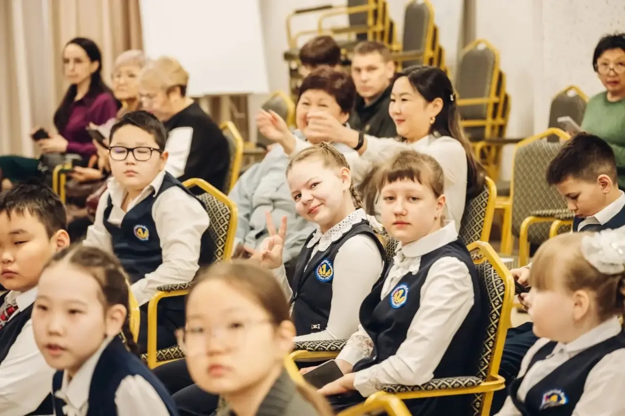 Дорогие земляки, сегодня в Национальной библиотеке республики мы презентовали первый тираж нового ун