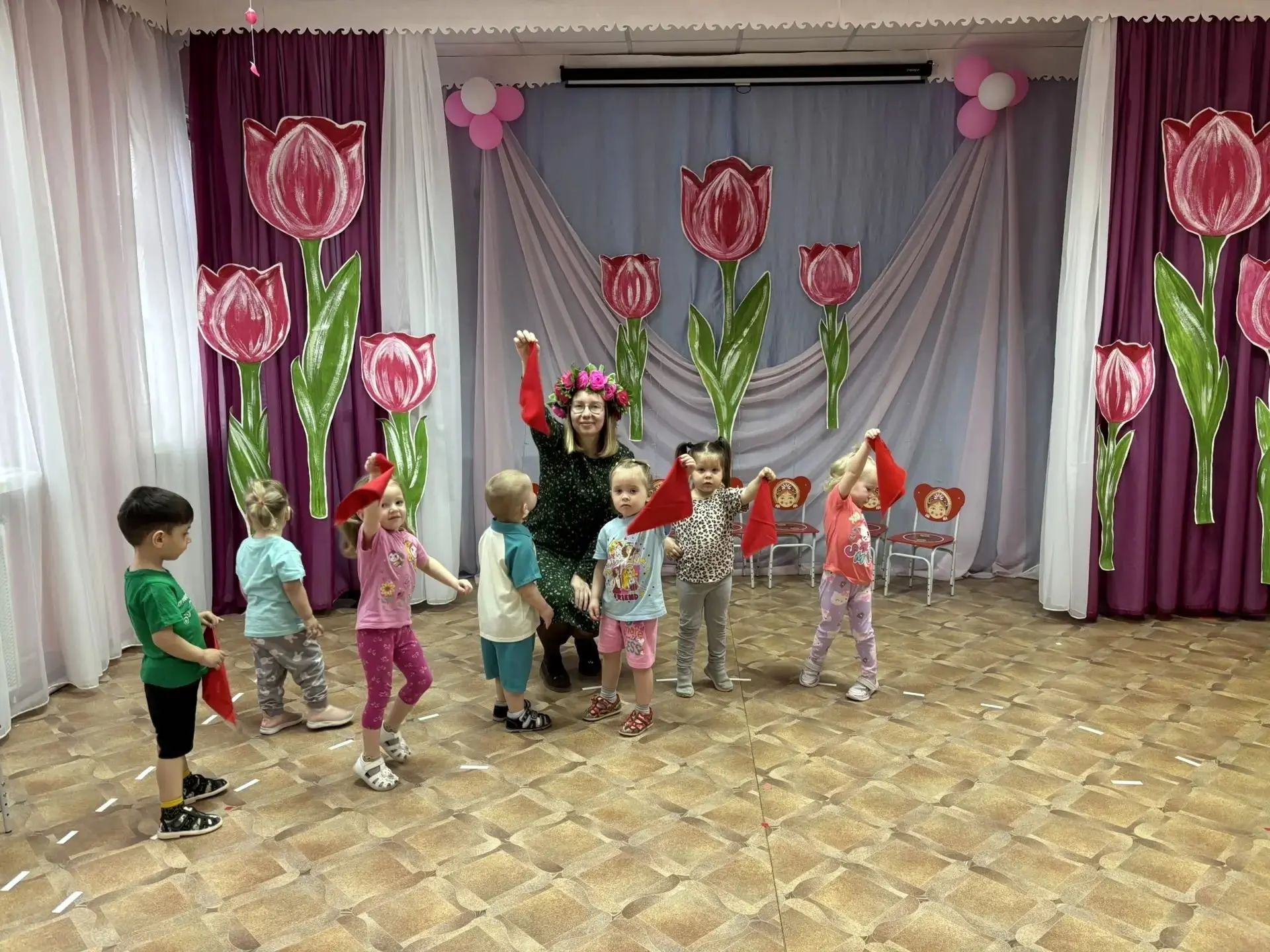 В группе " Ладушки" состоялось весеннее развлечение. В гости к детям пришла Весна. Дети...