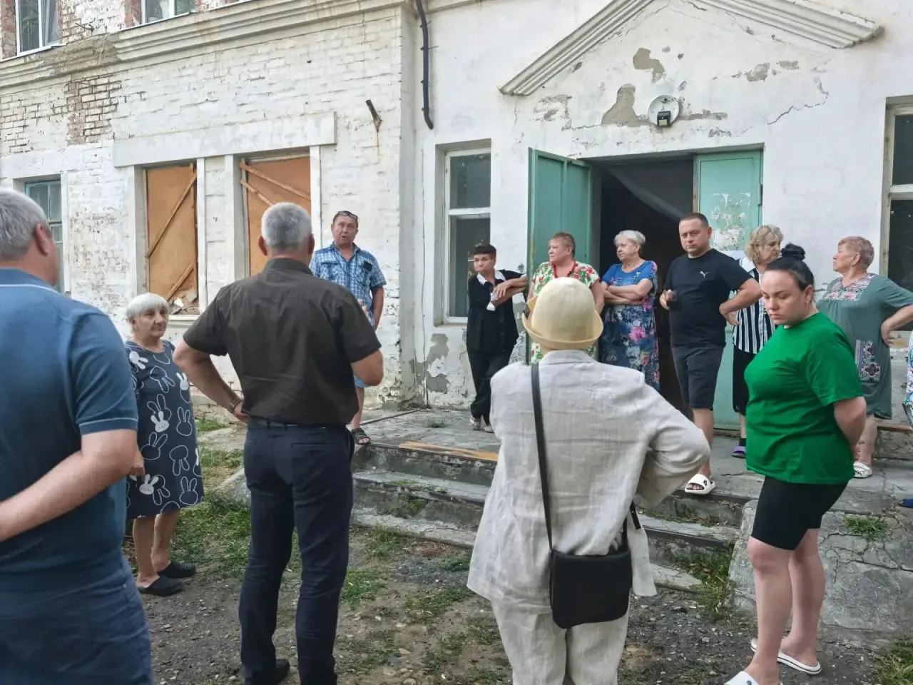 По поручению главы администрации Новокубанского городского поселения Новокубанского рай...