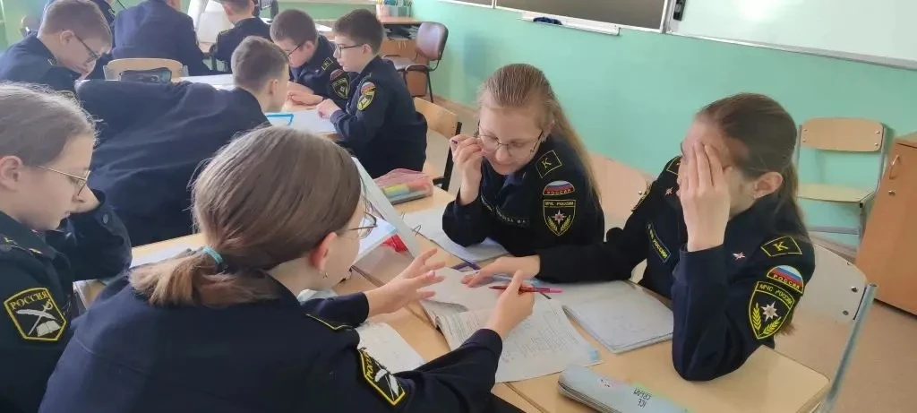 Финансовая грамотность 🚀  В рамках Недели высоких технологий в 6Б классе прошёл увлекательный квиз «