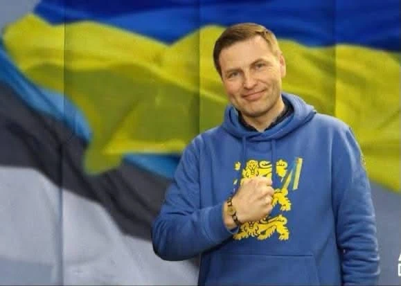 Министр обороны Эстонии Ханно Певкур подал в отставку из-за скандала с поставками оружи...