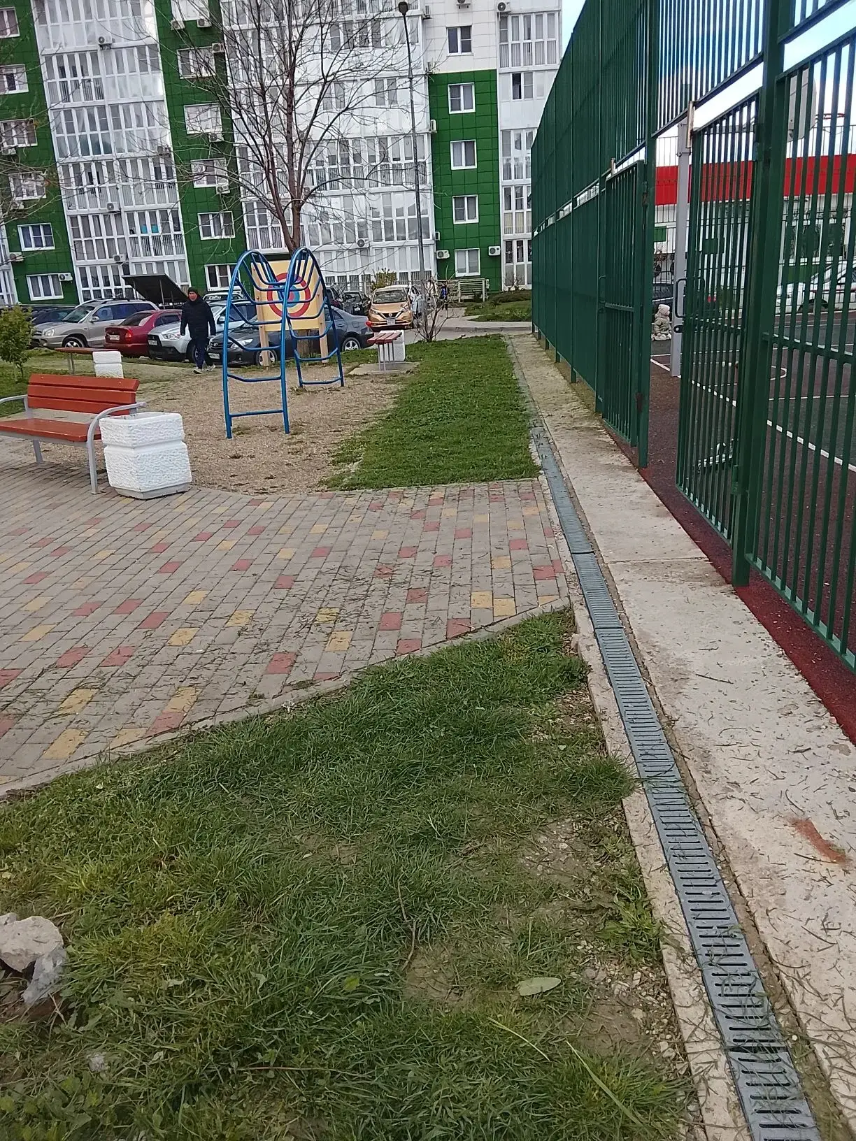 🌷 Уважаемые жители наших  домов по адресу : адмирала Пустошкина✨  Напоминаем, что уборка территории 