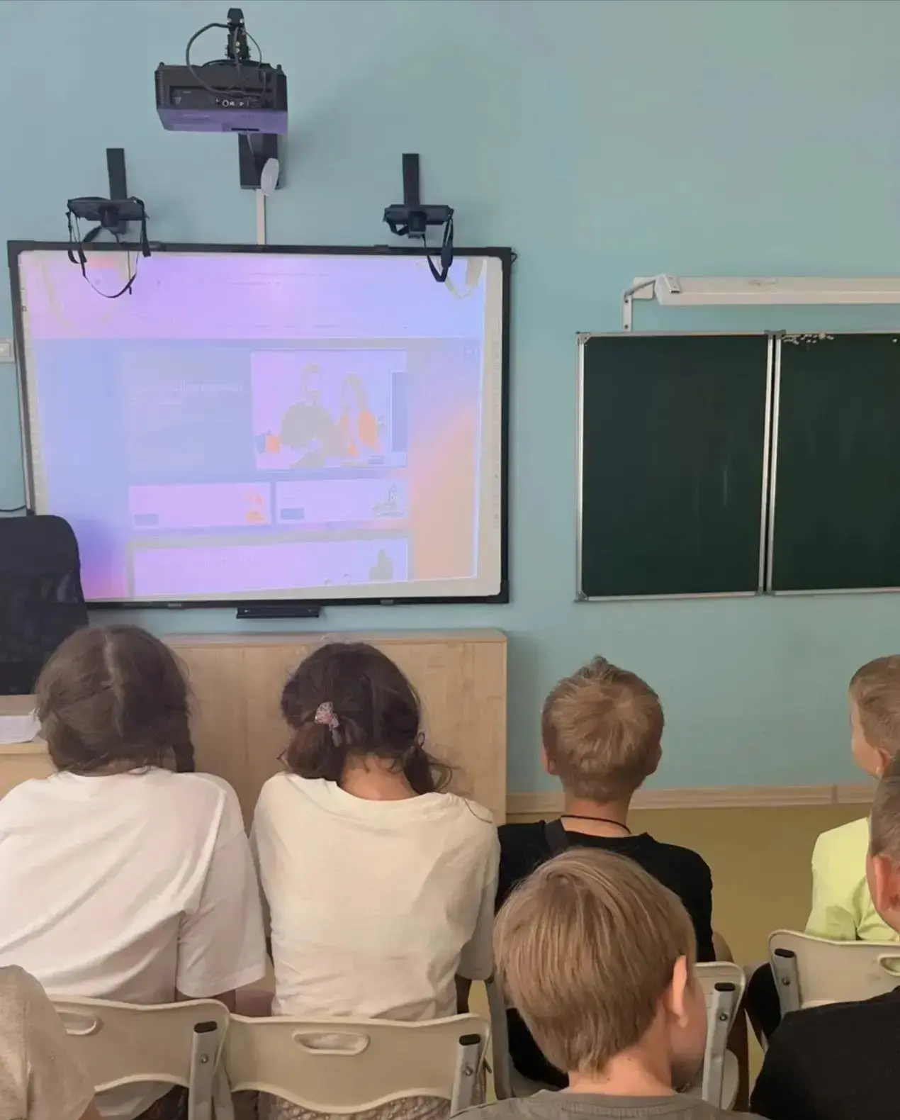 🚀 От азбуки — к профиту!
МБОУ ЦО «Богородский» с успехом завершил девятый этап Всероссийской просве