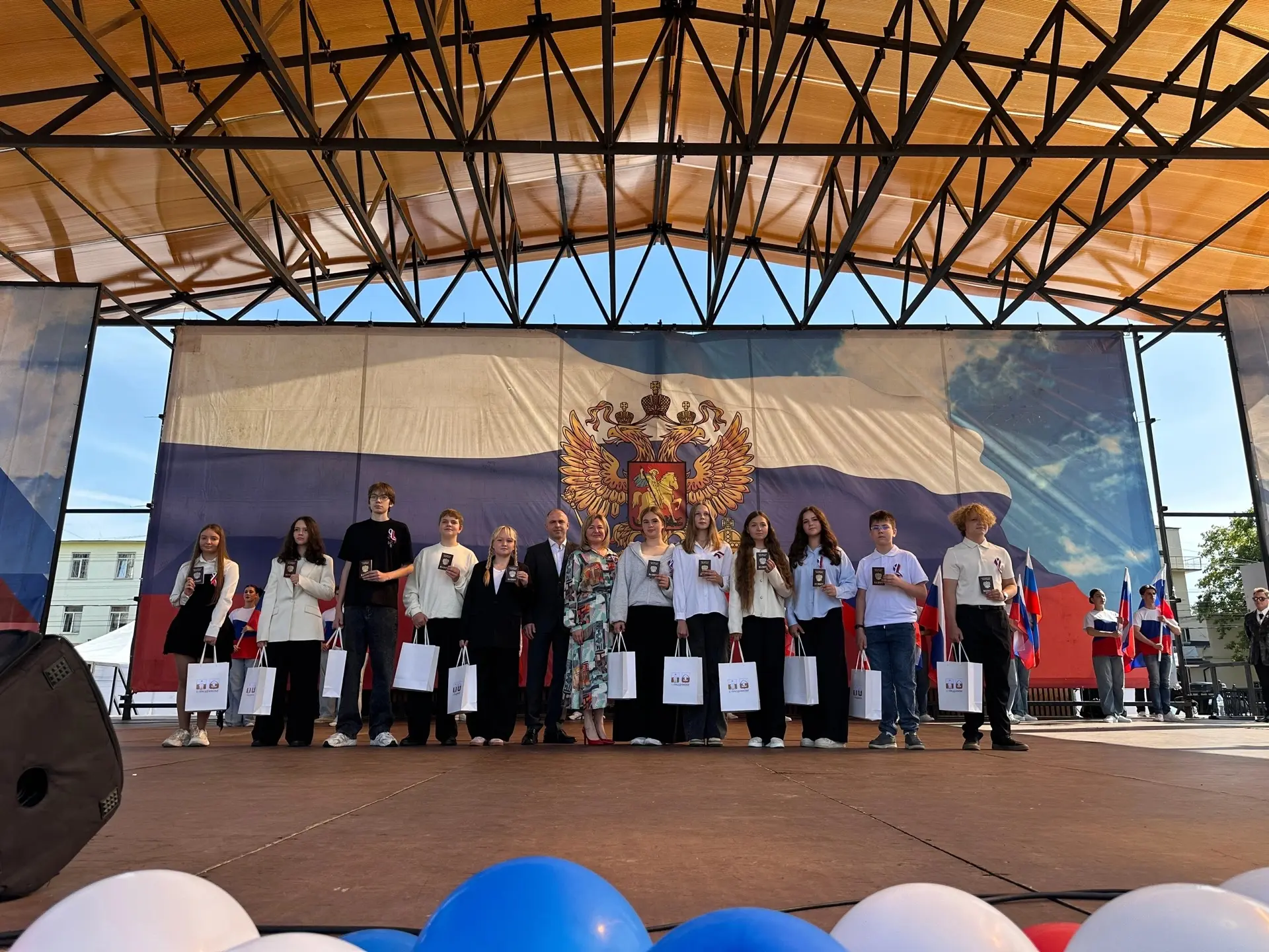 👏🏻Сегодня бело-сине-красные ленты протянулись через весь Всеволожский район. От молод...