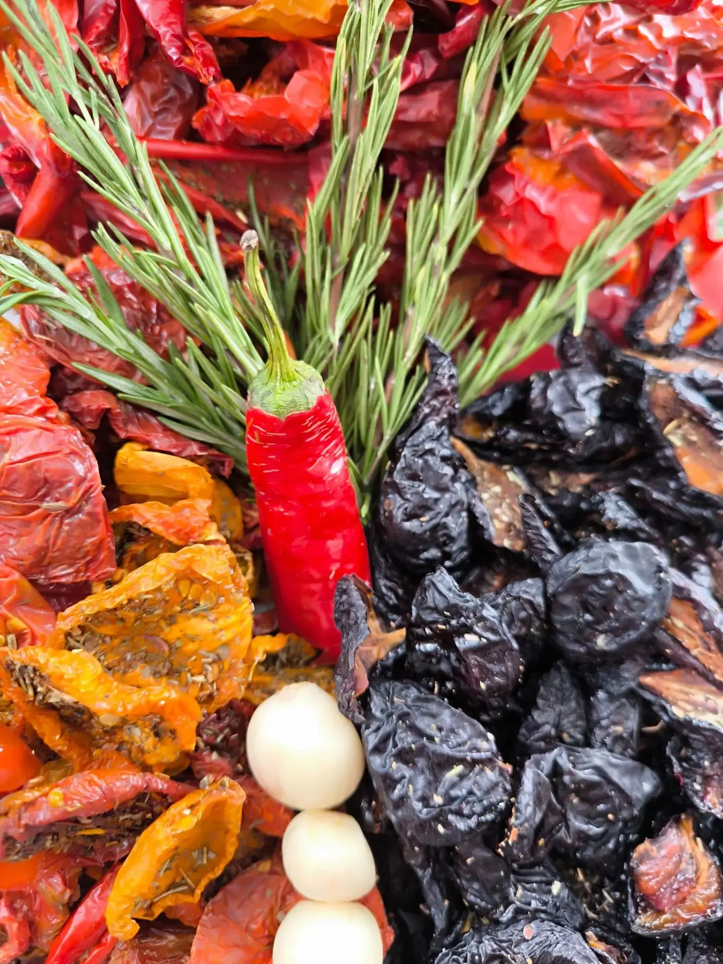 🍅Ассорти из вяленой сливы, томата и сладкого перца😋