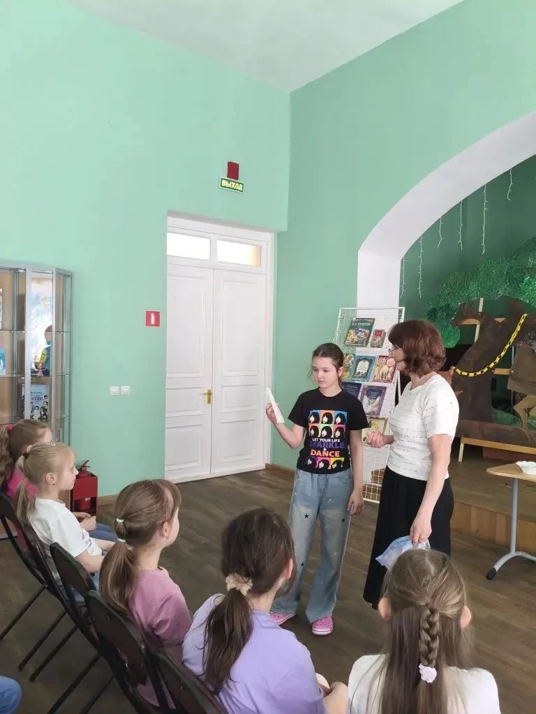 Пушкин - наше всё!

6 июня, в Международный день русского языка и в день рождения А.С. Пушкина, учащ