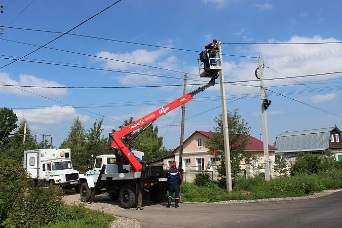 19 июня на нескольких улицах Кинешмы отключат свет

ПАО «Россети Центр и Приволжье» — филиал Ивэнерг
