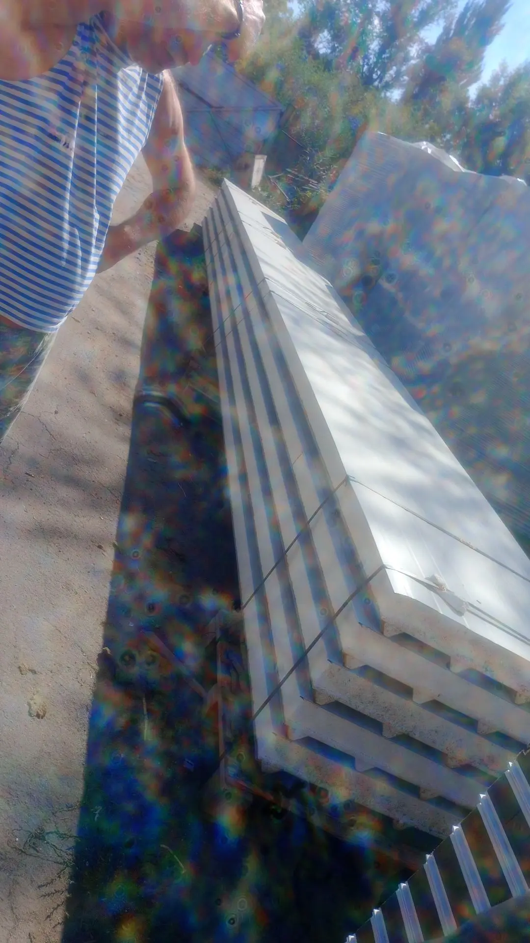 Продам кровельные сэндвич панели (5 шт.срочно)  9500/100/980,серый верх белый низ.Самов...