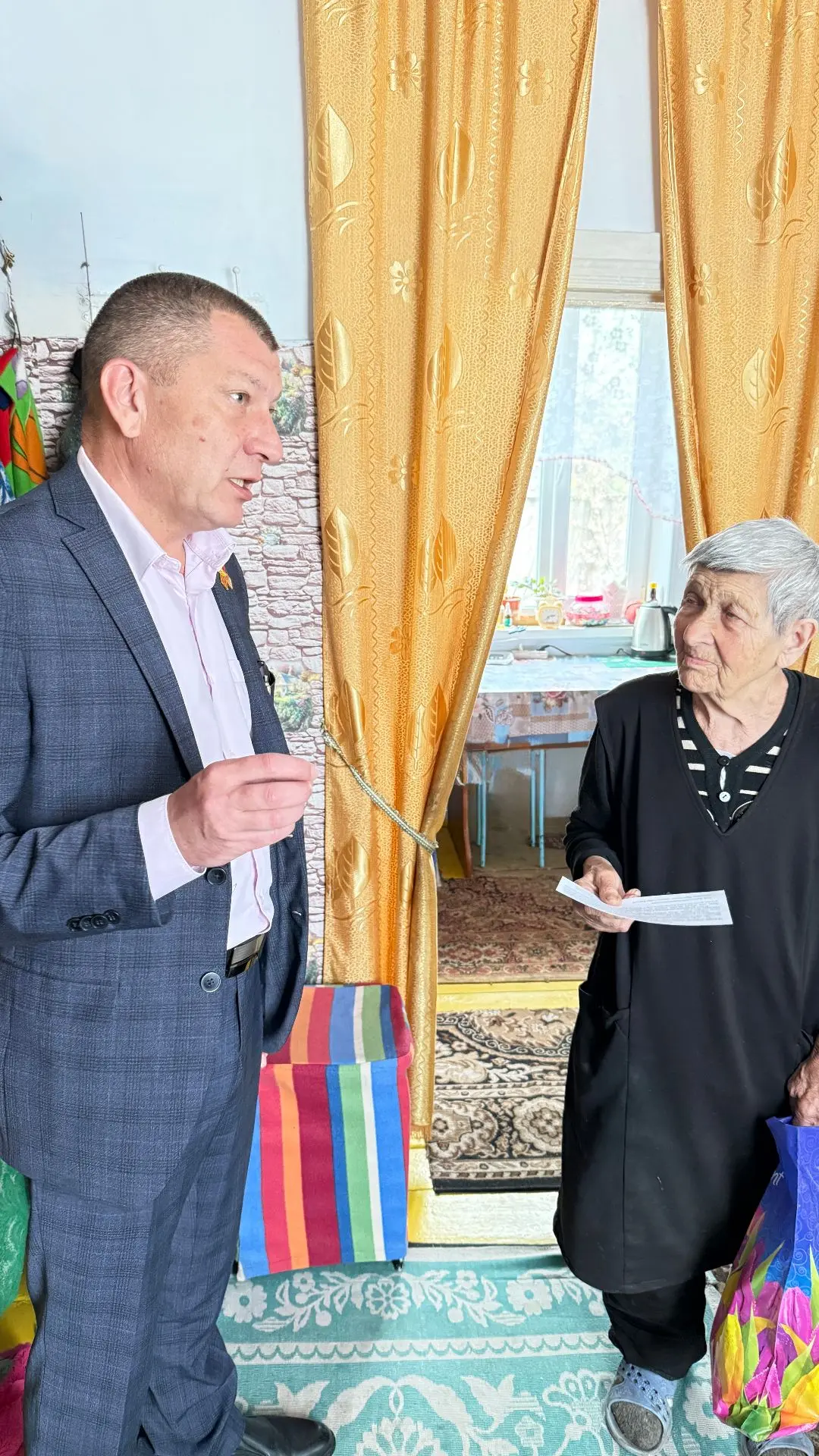 🇷🇺 В преддверии великого Дня Победы председатель Думы Николай Бутурлин приехал поздра...