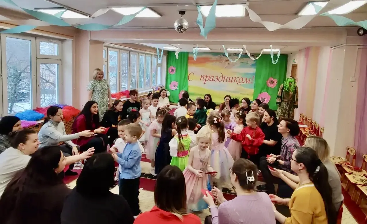 🌷 Весенние поздравления для самых любимых.  В преддверии Международного женского дня в наших детских