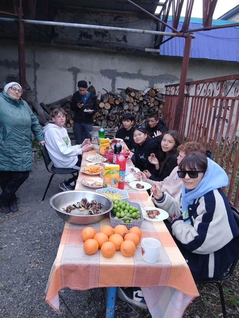 🎓 Выпускная ночь удалась!🎉
Для наших выпускников и старших ребят организовали настоящий праздник: 