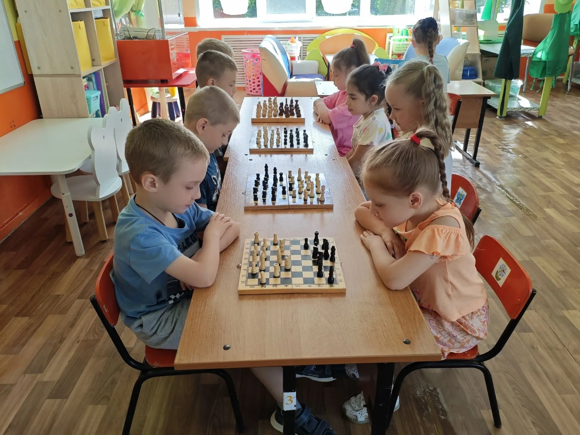 ♟Елецкие дошколята учатся играть в шахматы

В детских садах Ельца малыши знакомятся с интеллектуальн