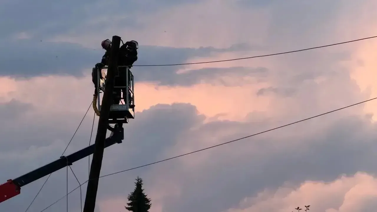 Грозовая активность на Урале сохраняется. Продолжаем работать в режиме повышенной готовности

Специа