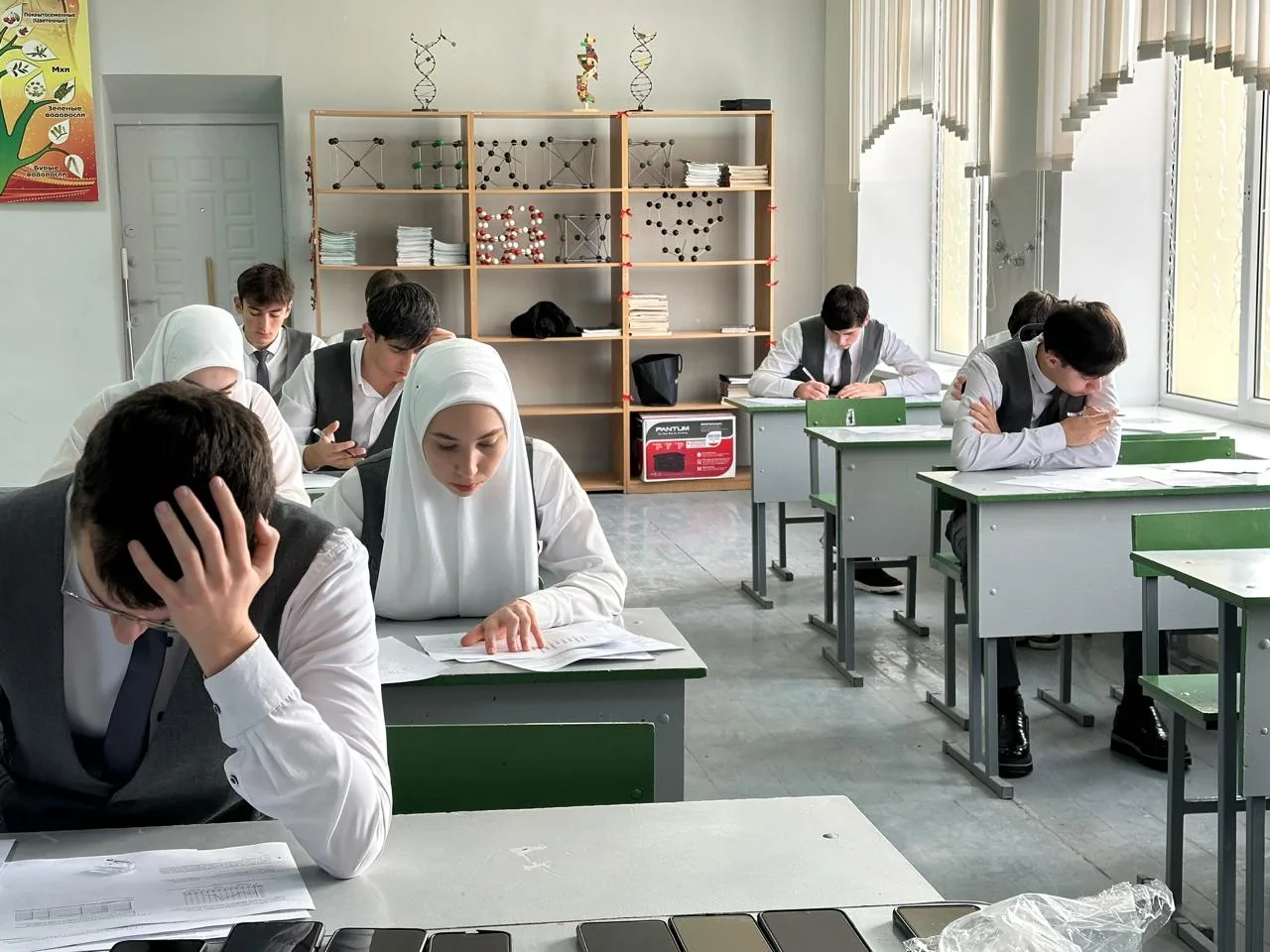 В МБОУ" СОШ№1 с. Алхазурово им. А. Сулейманова " прошел  пробный единый государственный экзамен по м