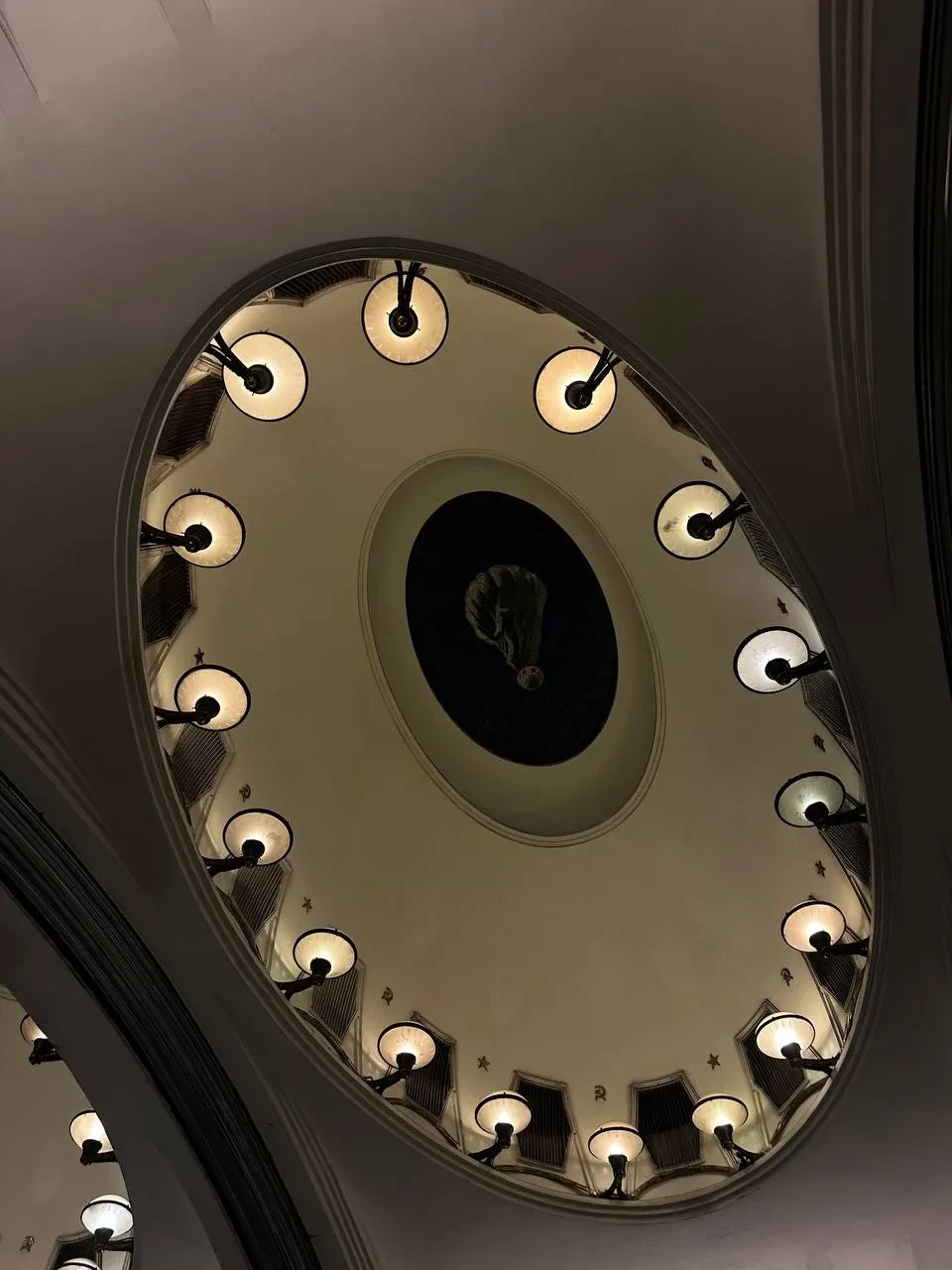 🚇 Подземный дворец Москвы