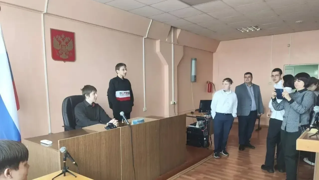 Юные гости ознакомились с историей Тындинского районного суда