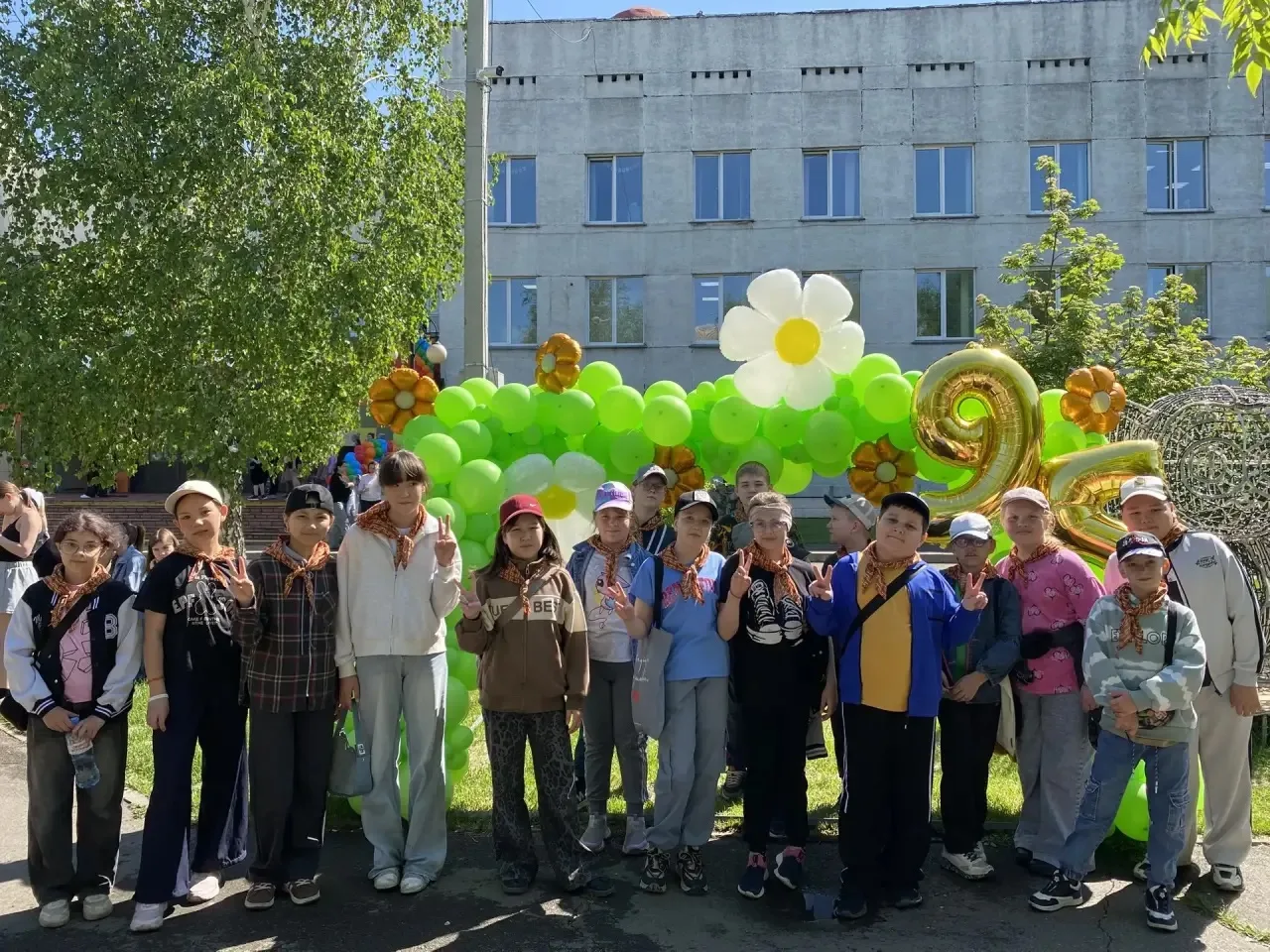 27 мая начал свою работу пришкольный лагерь «Горизонт»!

Впереди ребят ждут яркие эмоции, новые знак