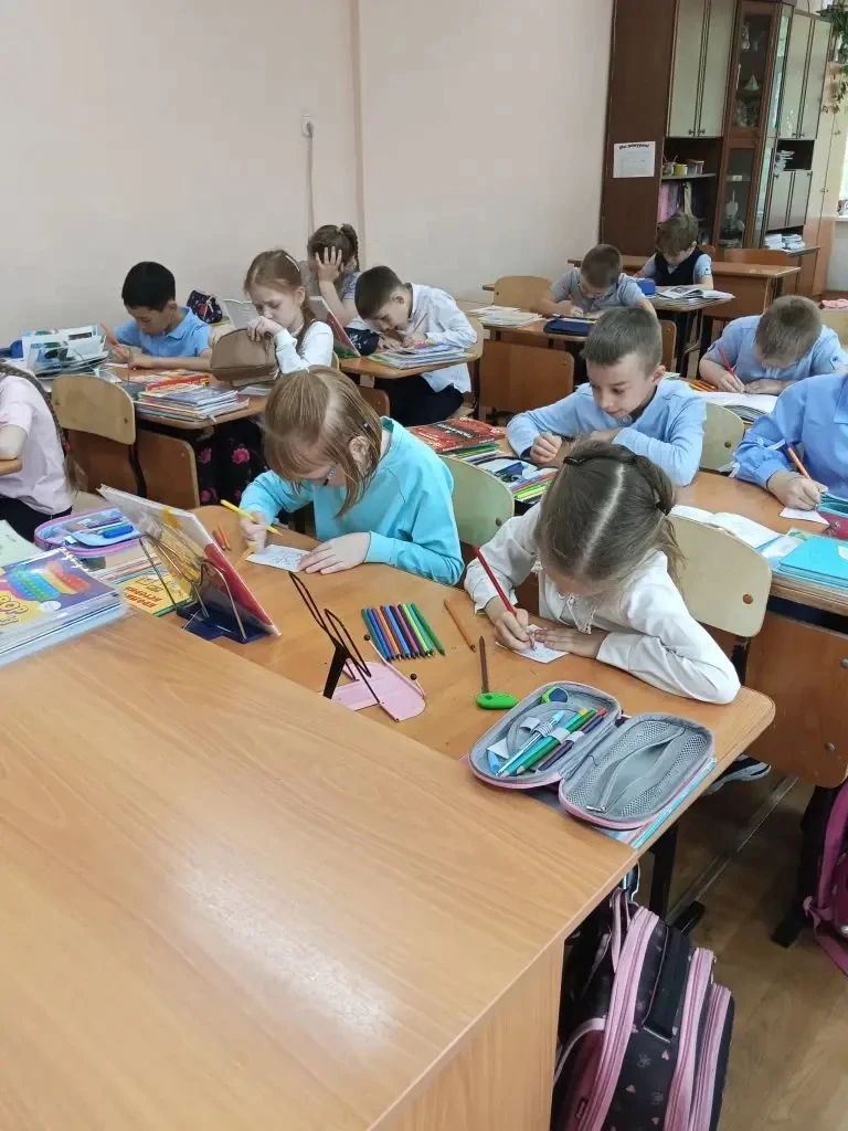 🚒 Маленькие члены Дружины юных пожарных напомнили ребятам о правилах пожарной безопасности. ✅  🔥 Зак