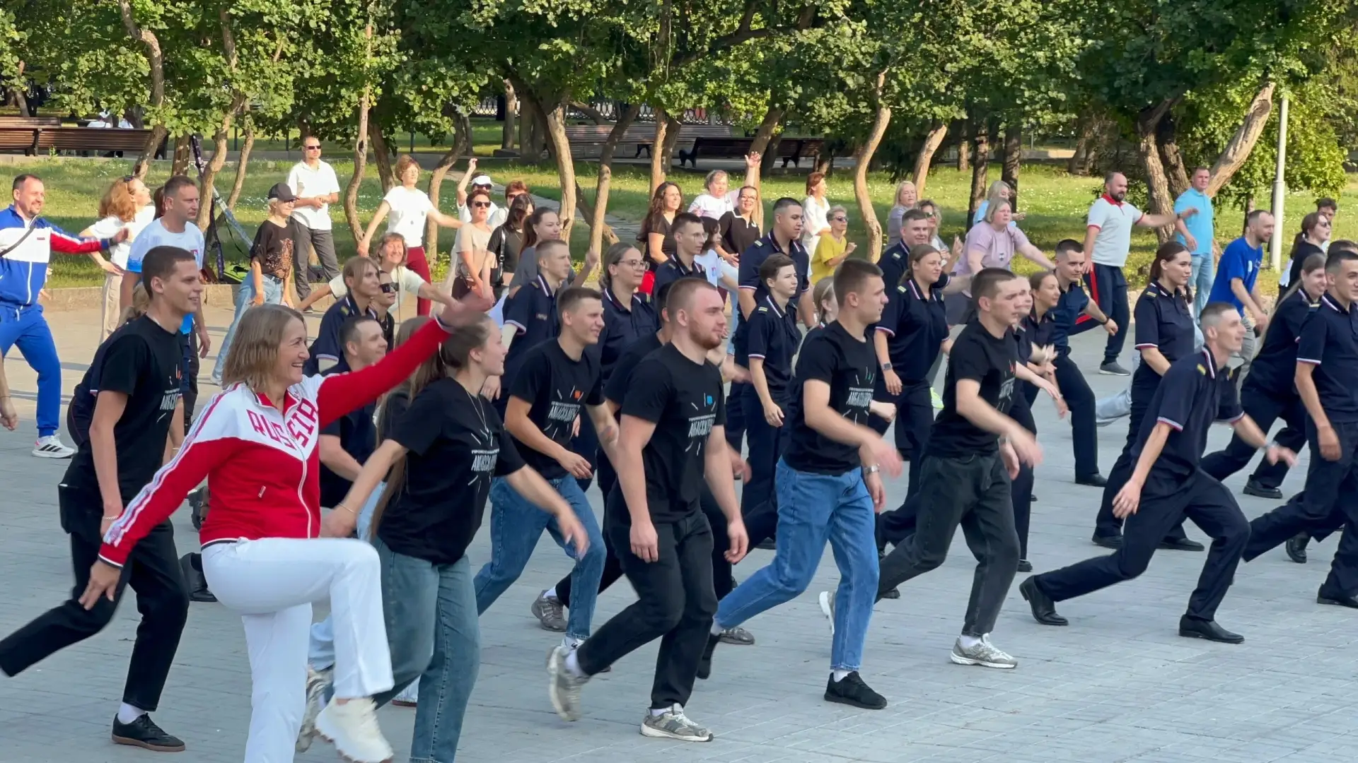 😉 В каждом кадре — энергия Амбассадоров «Профессионалитета»!

Перед работой в приемной комиссии реб
