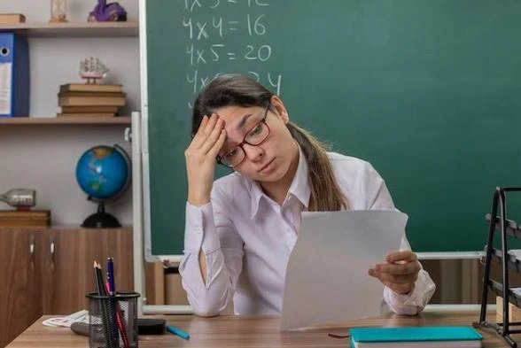 👩‍🏫Нагрузка на владимирских учителей снижается из-за сокращения числа школьников. Вторую смену лик