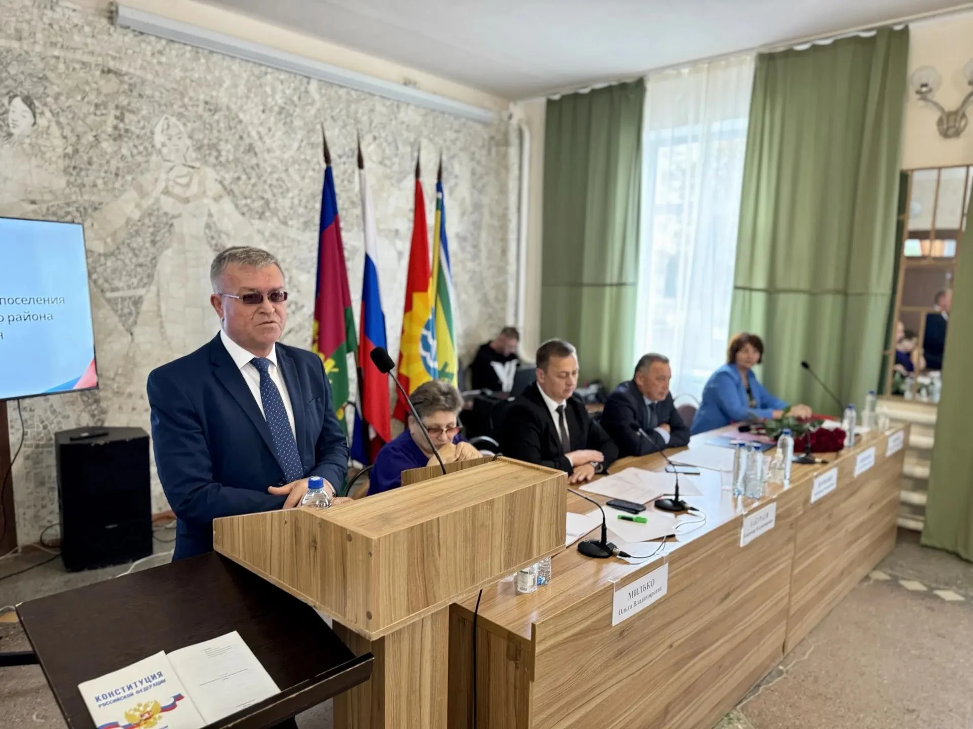 Вместе с председателем Совета МО Лабинский муниципальный район Александром Демченко при...