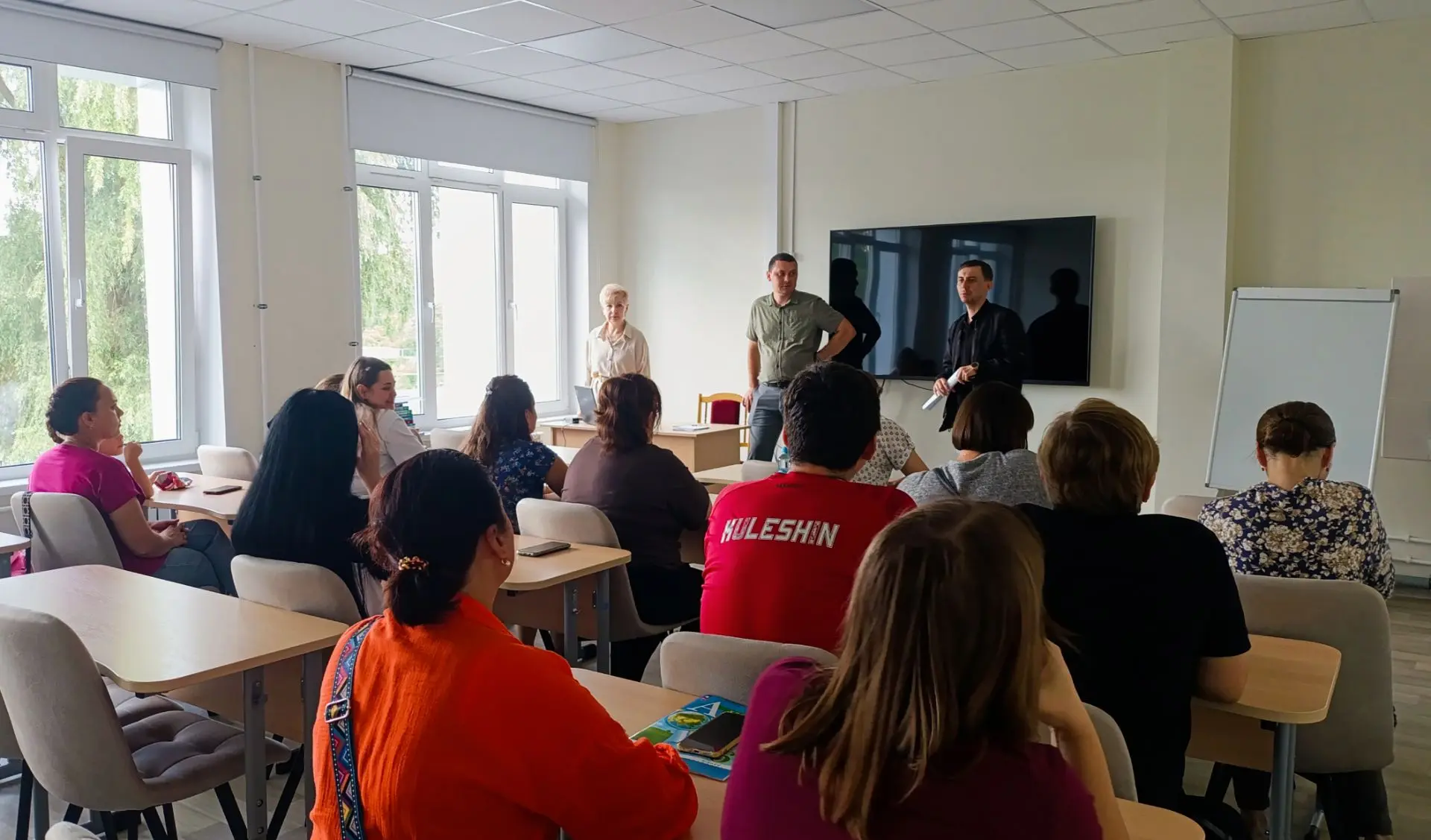 🎖️ Важный шаг к дисциплине и будущему: родительское собрание кадетского класса МВД

Сегодня в стена