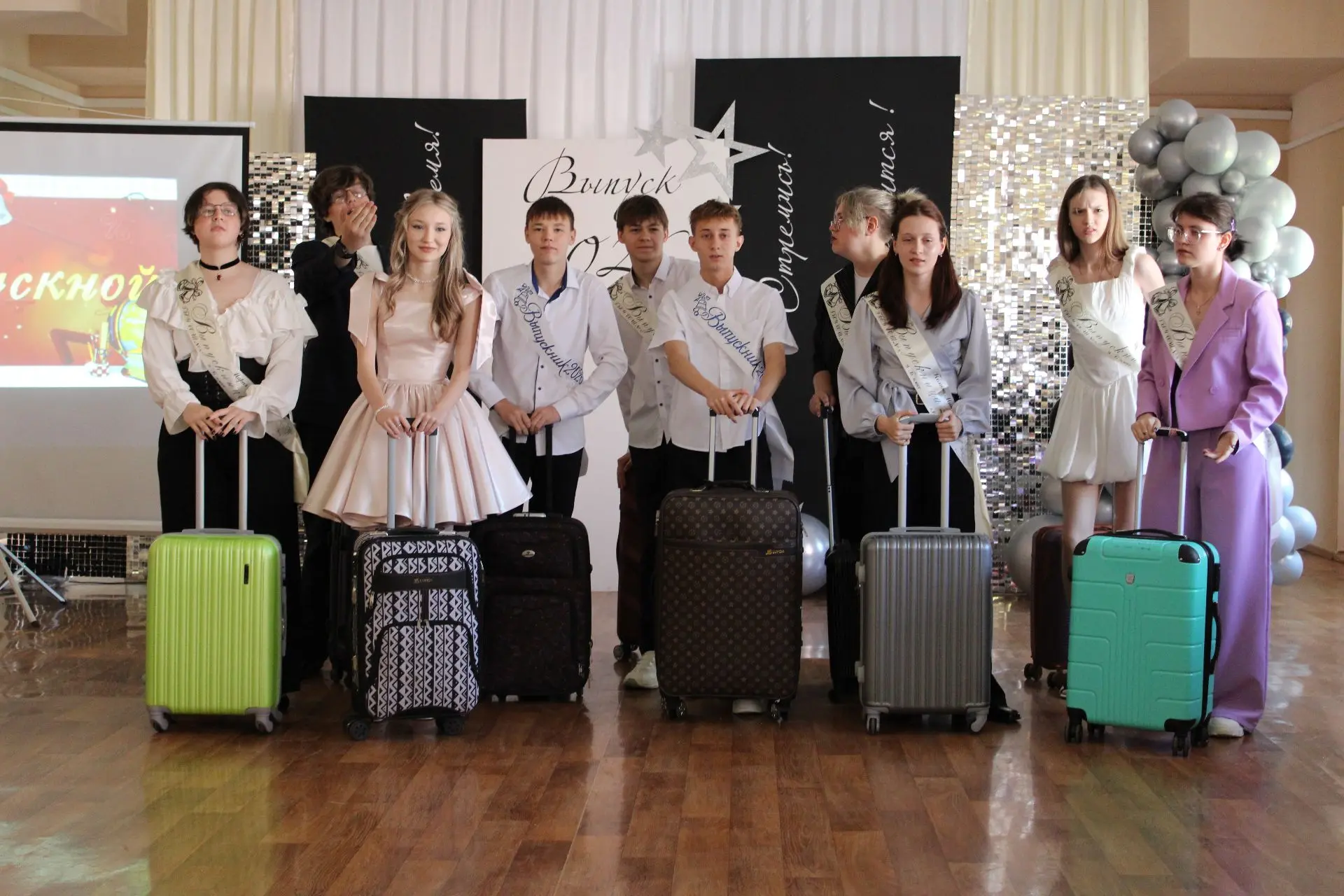 В добрый путь, дорогие выпускники! 🎓✨ 
 
2 июля 2026 года в ГБОУ СОШ № 8 г.о. Октябрьск состоялось 