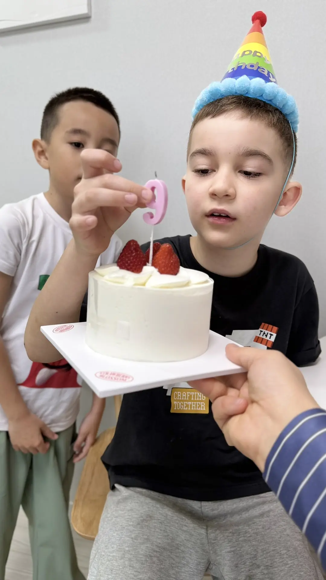 Длинных 9 лет с особенным ребёнком…  Сегодня моему малышу 9 лет. 🎂 И за этими цифрами — не просто го