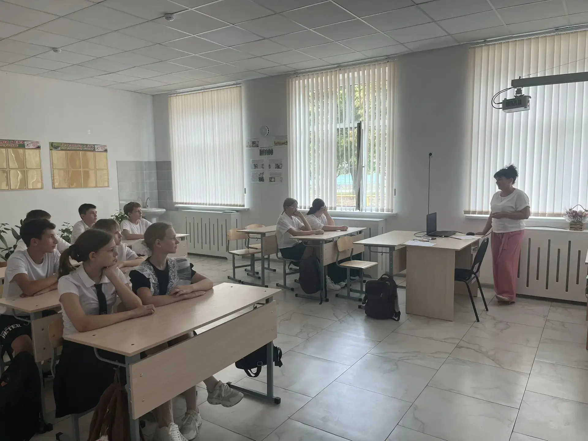 Для учащихся 7 класса был проведён классный час "2 сентября- День окончания Второй миро...