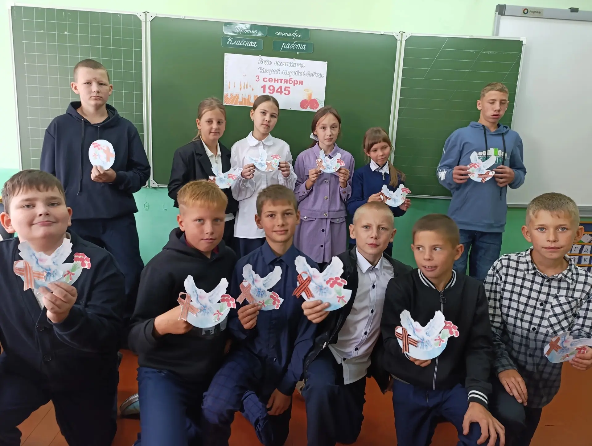 Сегодня в Стойбинской школе прошёл особенный классный час. Ребята погрузились в историю...