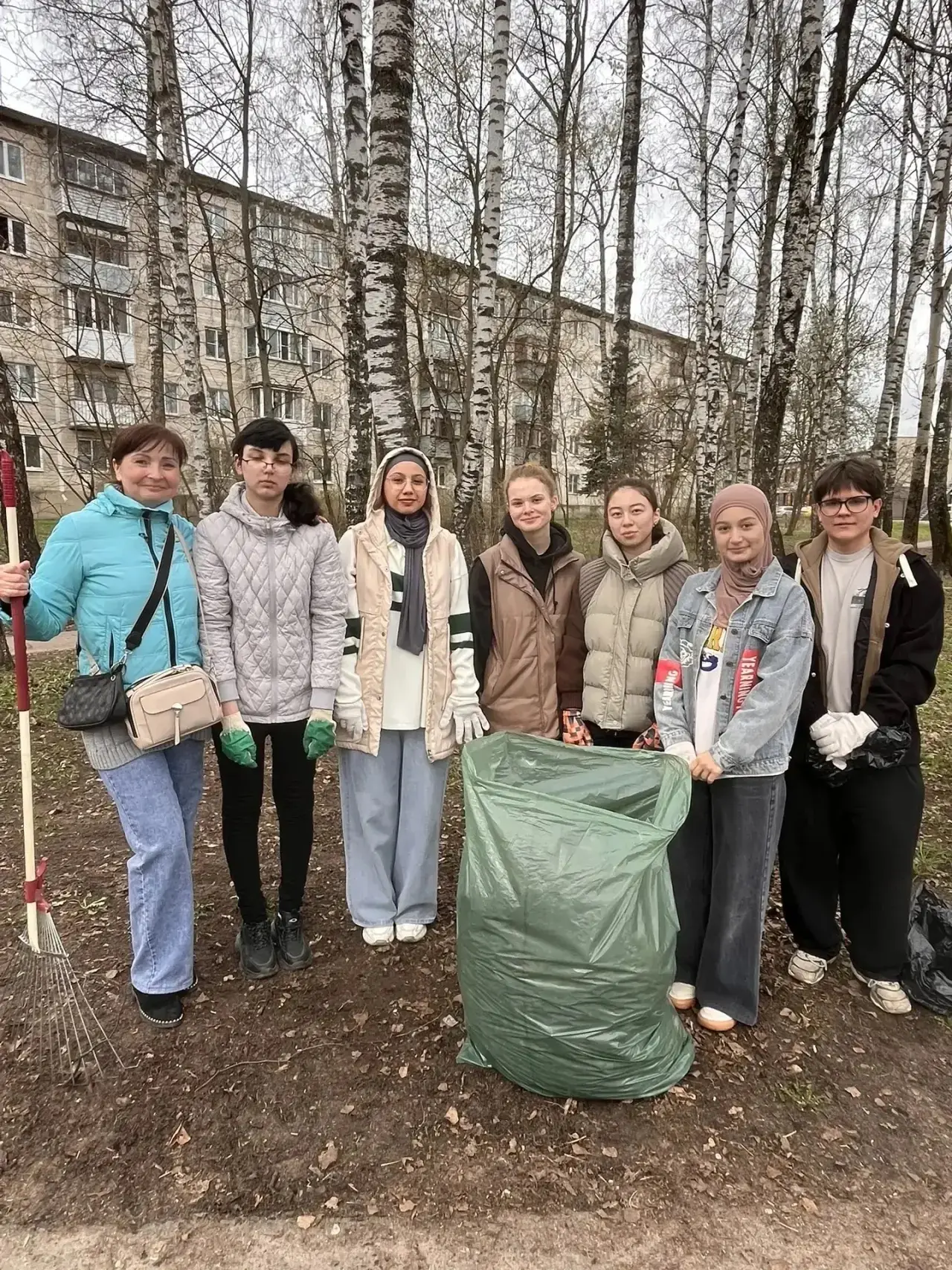Корпус три: озеленяем и очищаем! 🧤   18 апреля коллектив корпуса 3 (ул. Строителей, д. 2) присоедини