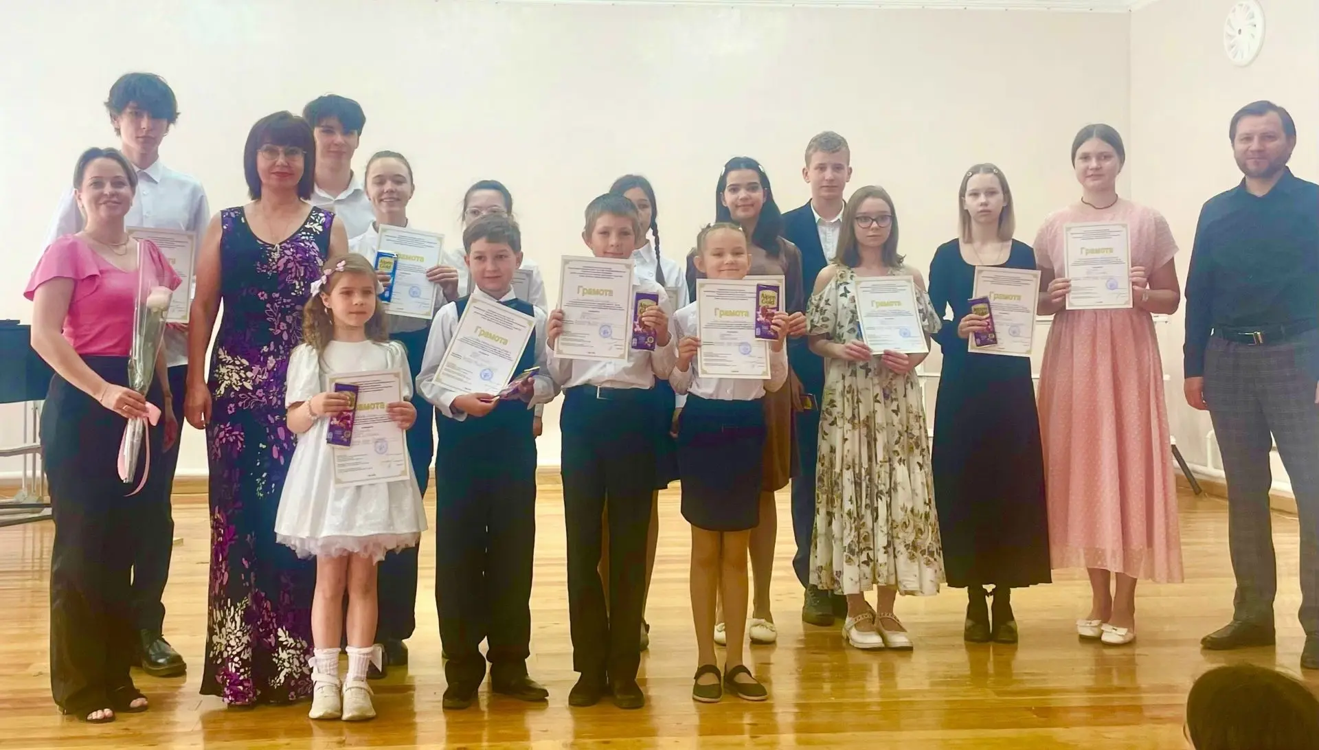 Поздравляем с блестящими победами!🎉🌟
 20 мая на IV Международном конкурсе молодых исполнителей на 