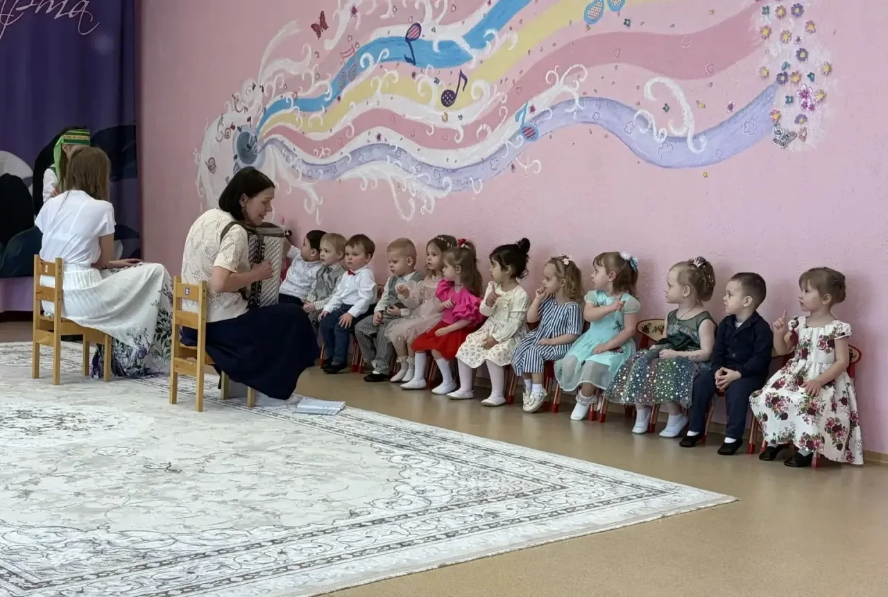 Сегодня в группе "Дельфинчики" ДО "Кораблик" прошел утренник, посвященный Международному женскому Дн