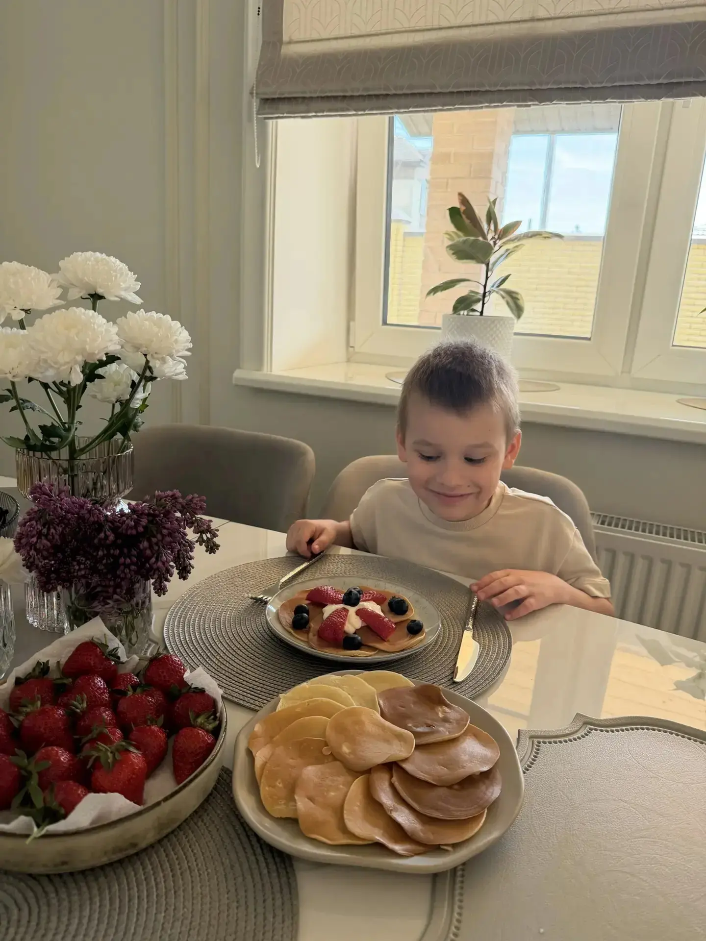 Блины— традиционное блюдо русской кухни, которое можно считать национальным. Они занима...
