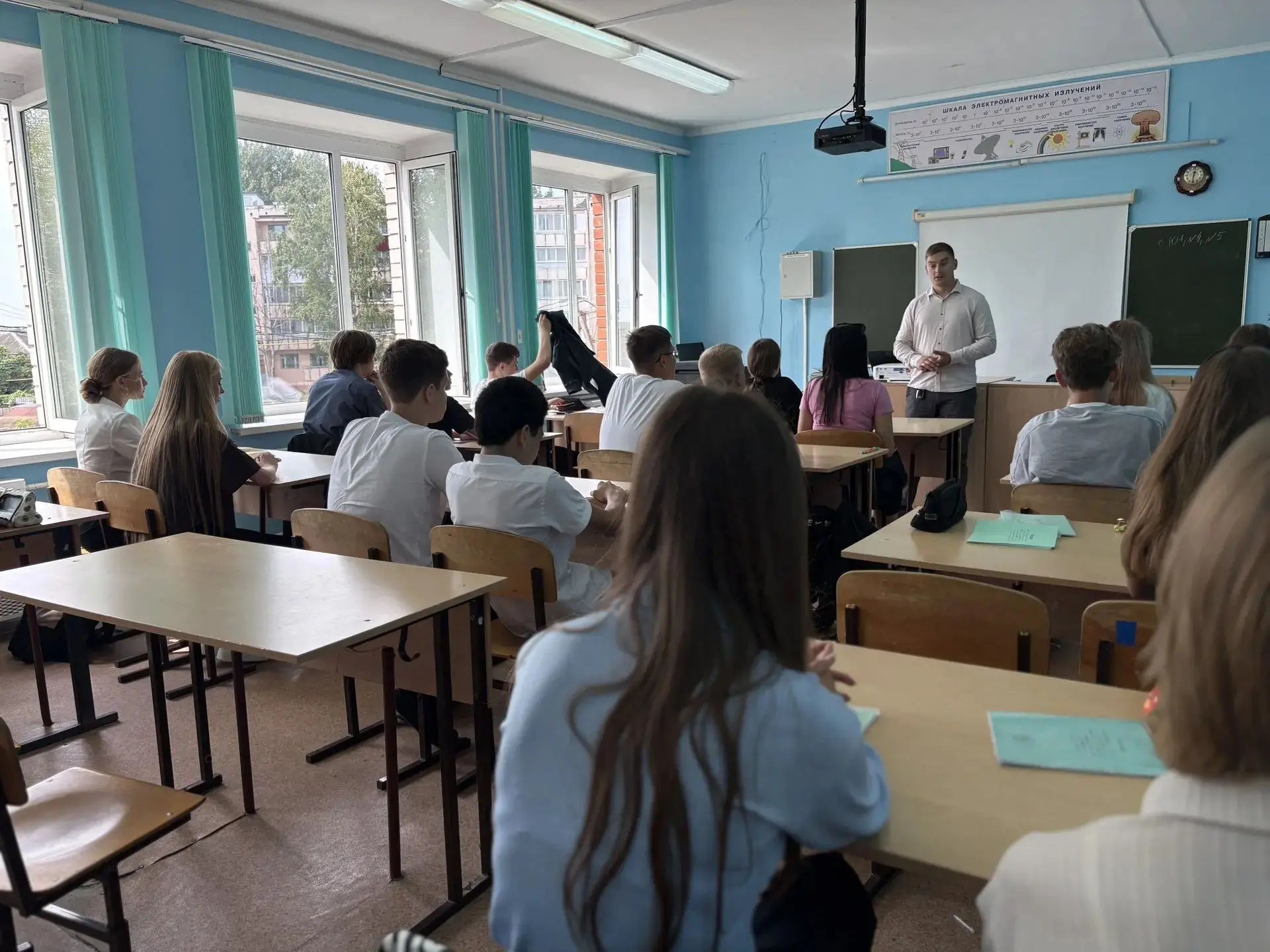 Провели беседу «Мы хотим в мире жить», приуроченную ко Дню солидарности в борьбе с терр...