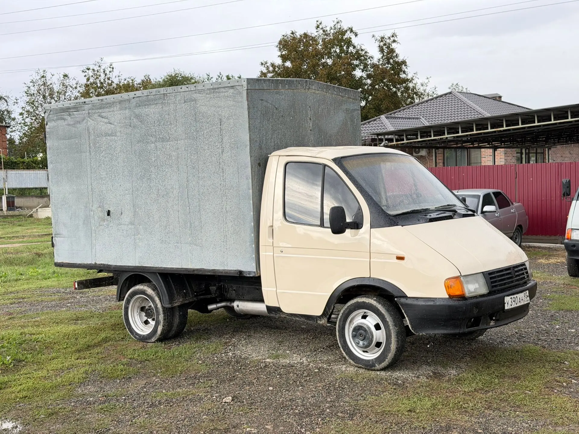 Продам газель будка мотор 402 работает хорошо, рама целая, коробка 5 ст не вылетает, ре...