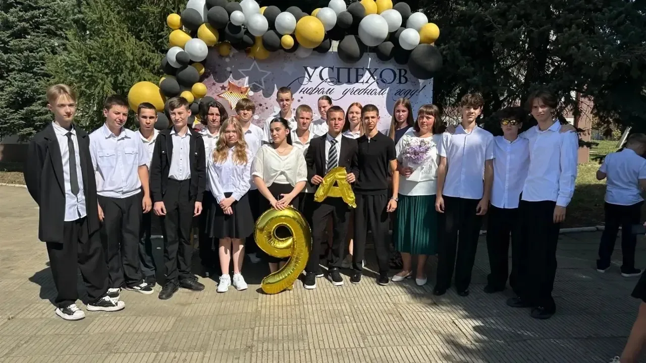 🌟Хит-парад достижений 9 А класса🌟

9 класс пролетел незаметно. Это был непростой год, но мы прошли
