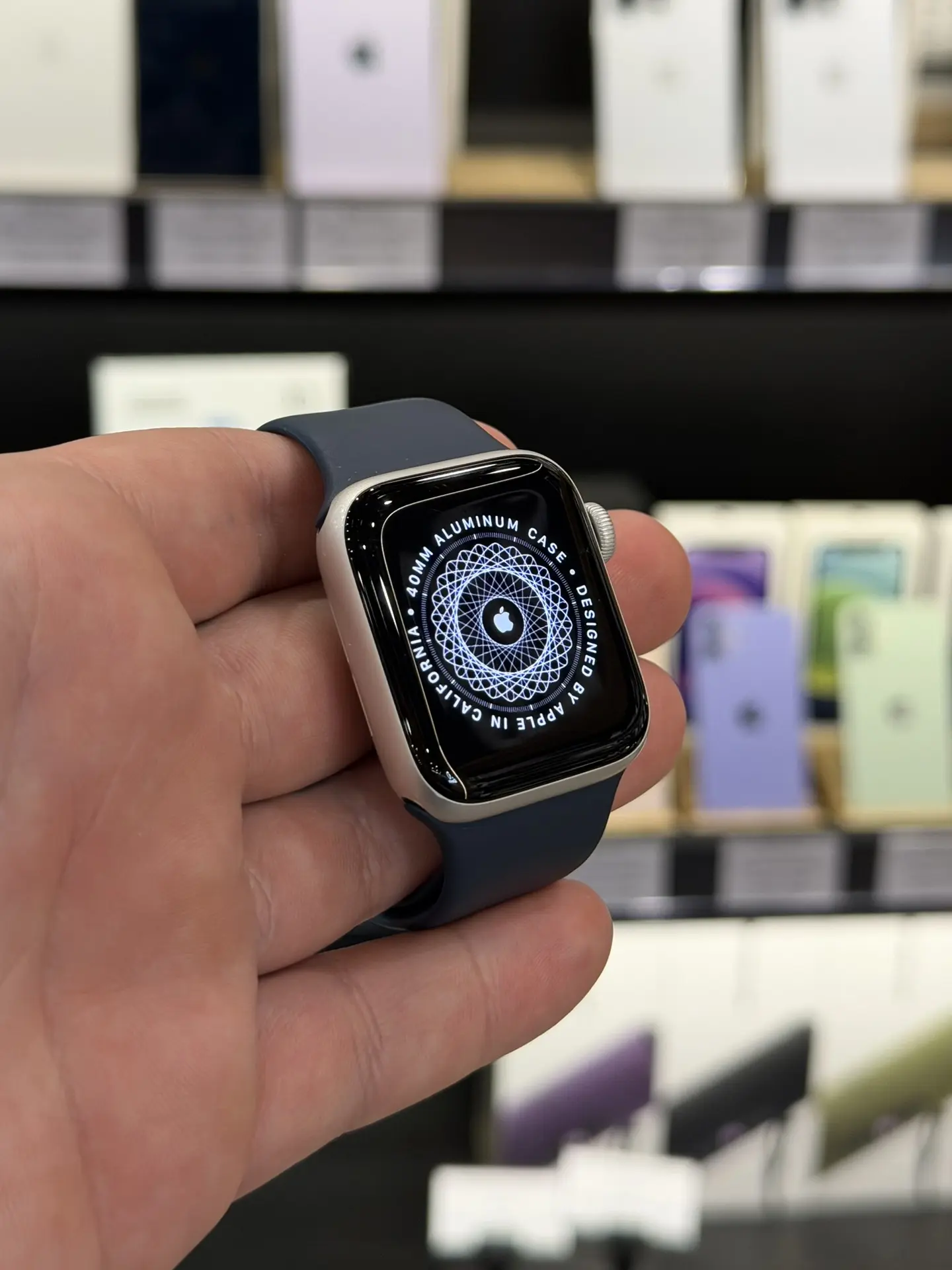 Редкий гость на витрине 🫠

⌚️Apple Watch SE2, 40mm, Silver

Полный оригинальный комплект(коробочка,