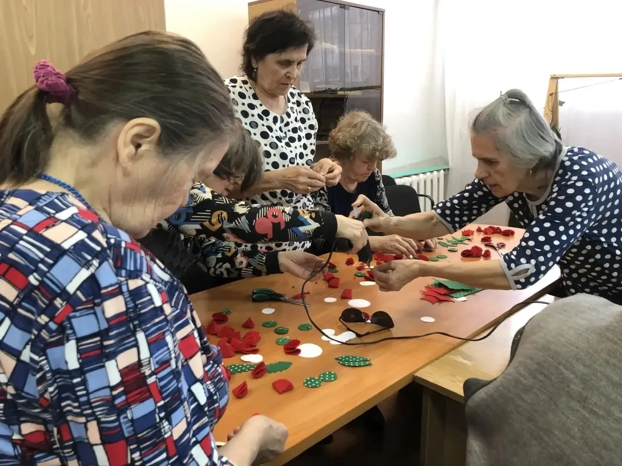 🌺Специалист музейного комплекса провела в центре общения старшего поколения мастер-кла...