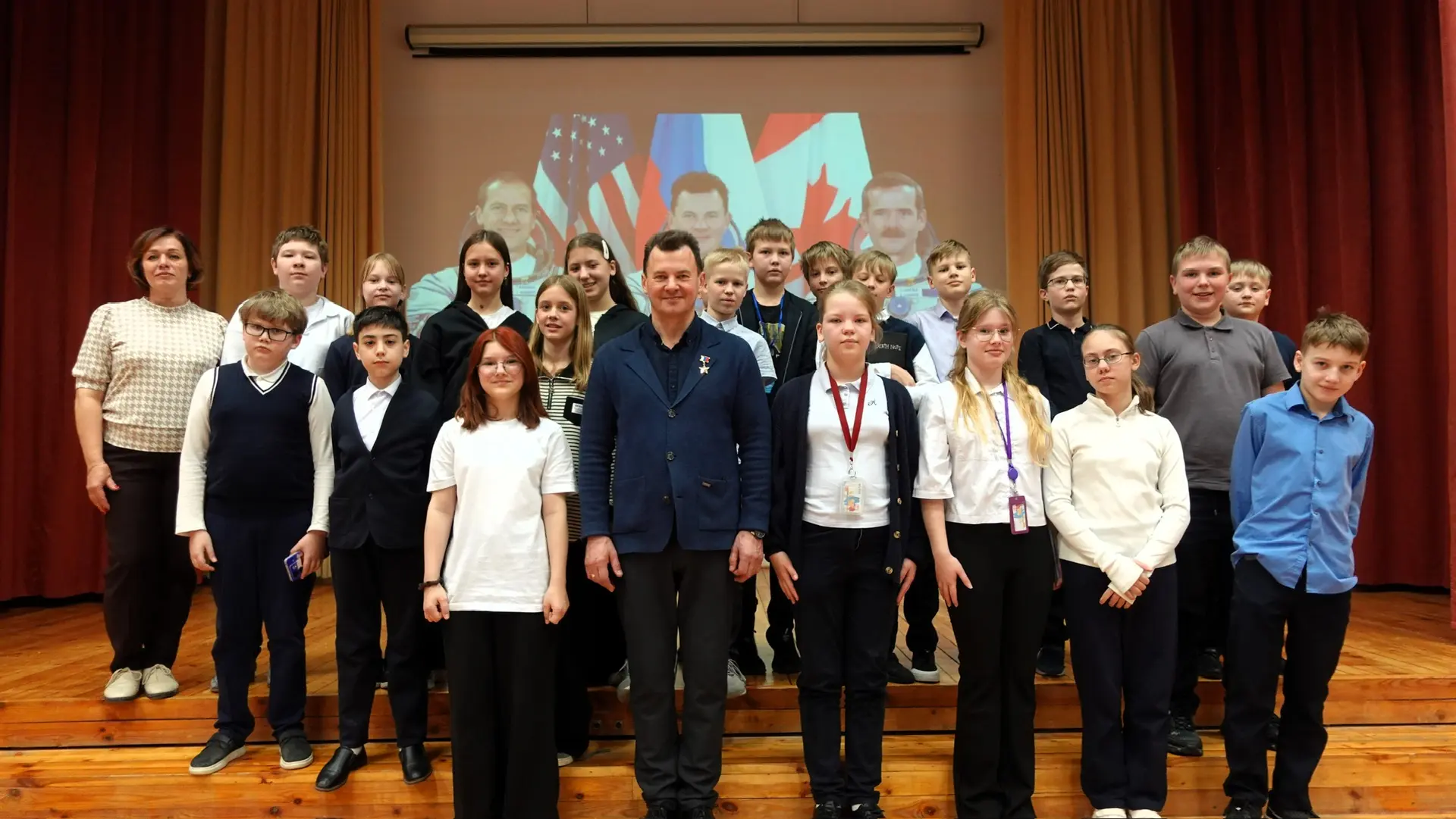 Космос рядом! 🚀 Герой России Роман Романенко посетил нашу школу 🌟